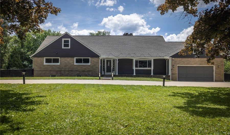 525 N Hametown Rd, Akron, OH 44333 - 4 Beds, 5 Bath