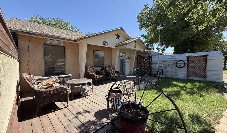 810 W Centre Ave, Artesia, NM 88210 - 2 Beds, 1 Bath