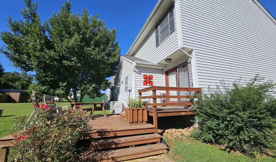 934 Beverly Dr, Abingdon, VA 24210 - 2 Beds, 3 Bath