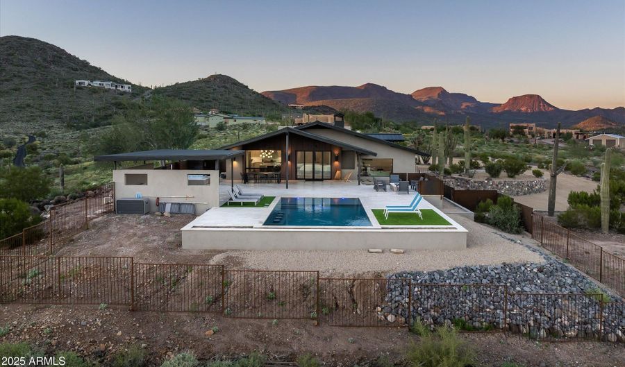 5201 E ROCKAWAY HILLS Dr, Cave Creek, AZ 85331 - 5 Beds, 4 Bath