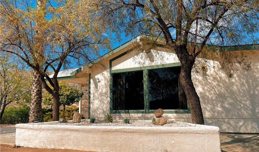 45180 El Reposo Rd, Aguanga, CA 92536 - 3 Beds, 2 Bath