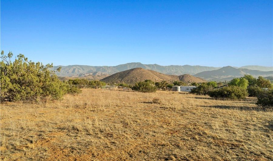 0 Dwight Lee, Acton, CA 93510 - 0 Beds, 0 Bath