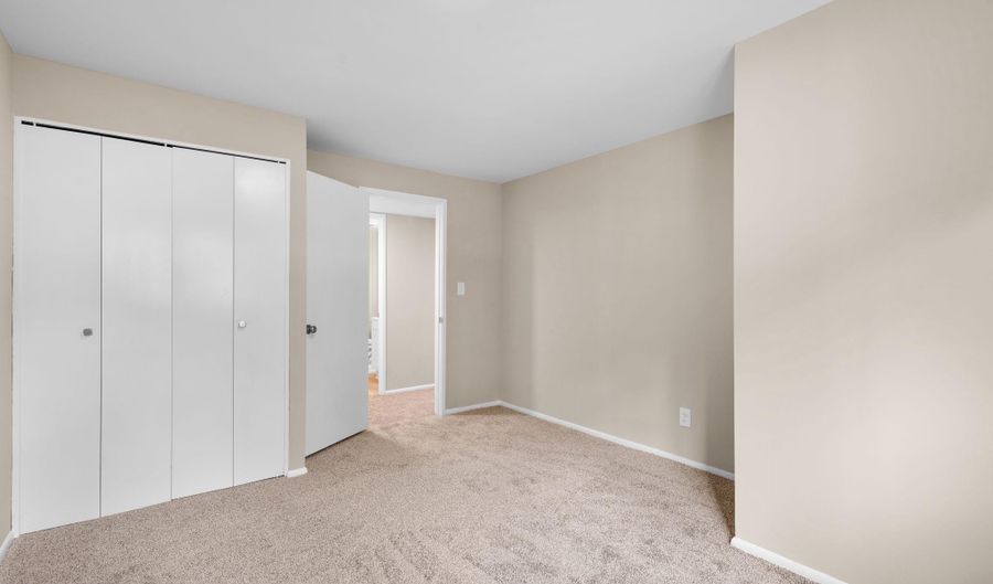 13 FARSTA Ct, Rockville, MD 20850 - 4 Beds, 3 Bath
