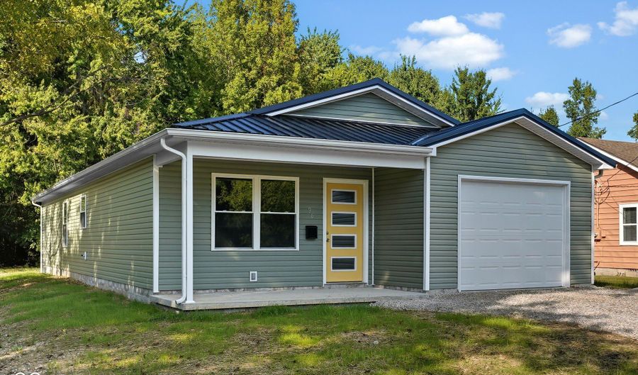 96 Hill St, Austin, IN 47102 - 3 Beds, 2 Bath