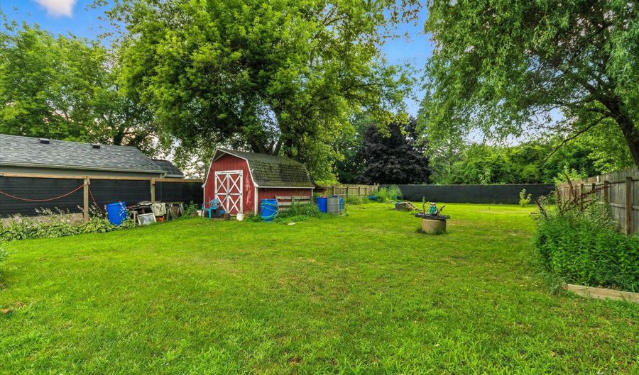 3160 Bent Oak Hwy, Adrian, MI 49221 - 2 Beds, 1 Bath