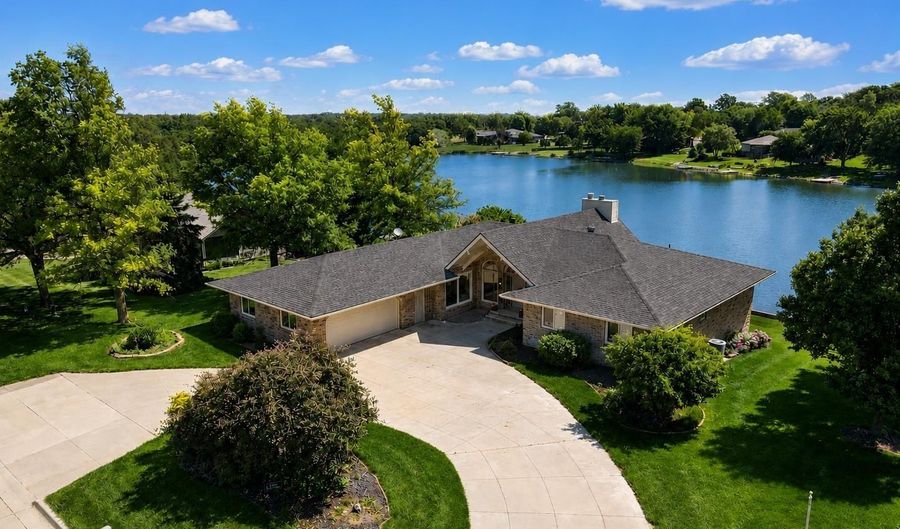 1416 Doyle Ln, Beatrice, NE 68310 - 4 Beds, 4 Bath