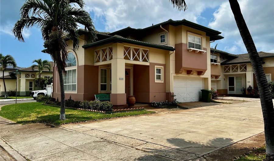 91-1035 Wahinoho St, Kapolei, HI 96707 - 3 Beds, 3 Bath