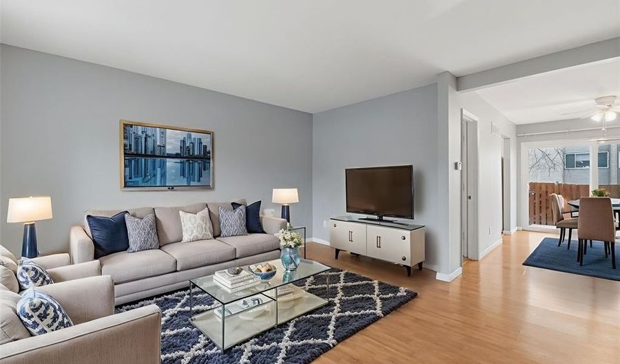 832 Wendevy Ct, Ballwin, MO 63011 - 2 Beds, 2 Bath