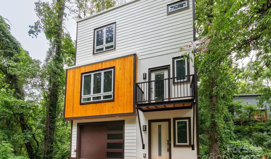 32 Waynesville Ave, Asheville, NC 28806 - 2 Beds, 3 Bath