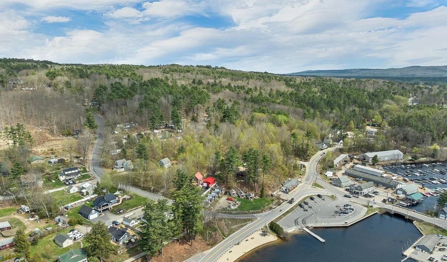 11 Lancer Ln, Alton, NH 03809 - 3 Beds, 2 Bath