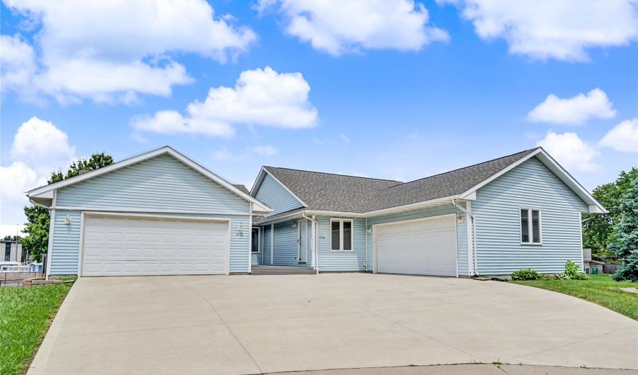 604 SE Tower Ct, Ankeny, IA 50021 - 3 Beds, 3 Bath