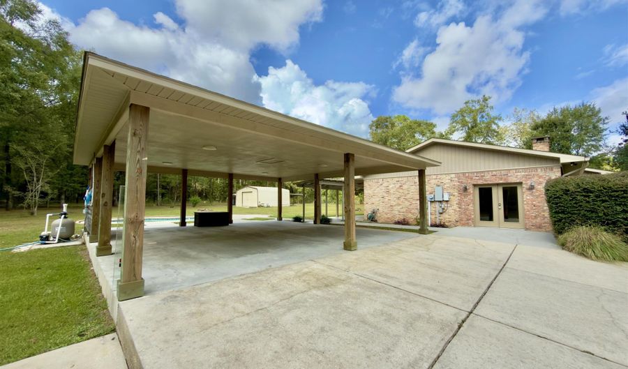 40855 Quinley Ln, Bay Minette, AL 36507 - 4 Beds, 3 Bath