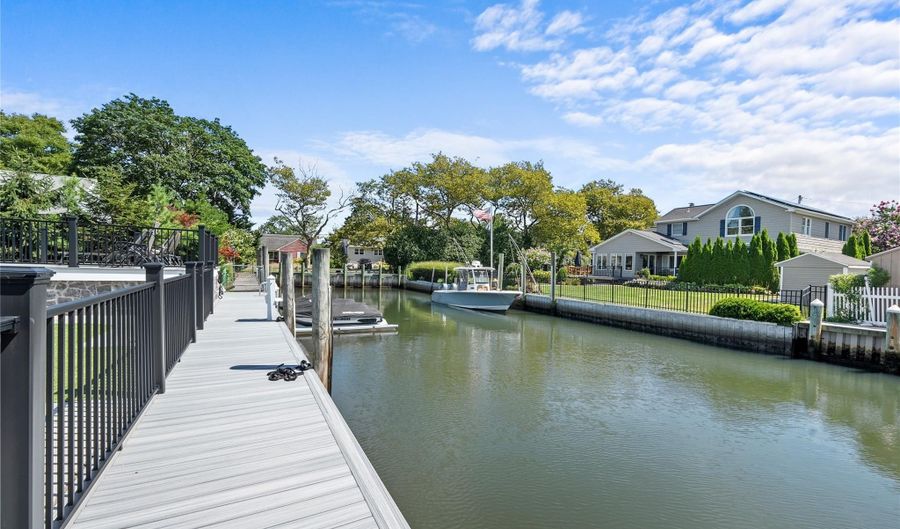24 Lebrun Ave, Amityville, NY 11701 - 3 Beds, 2 Bath