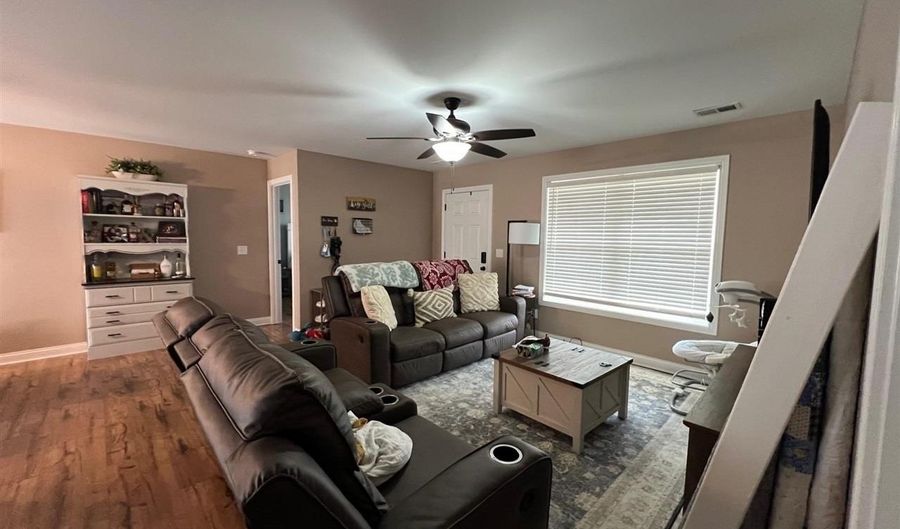 113 Shallow Springs Ct, Bardstown, KY 40004 - 3 Beds, 2 Bath