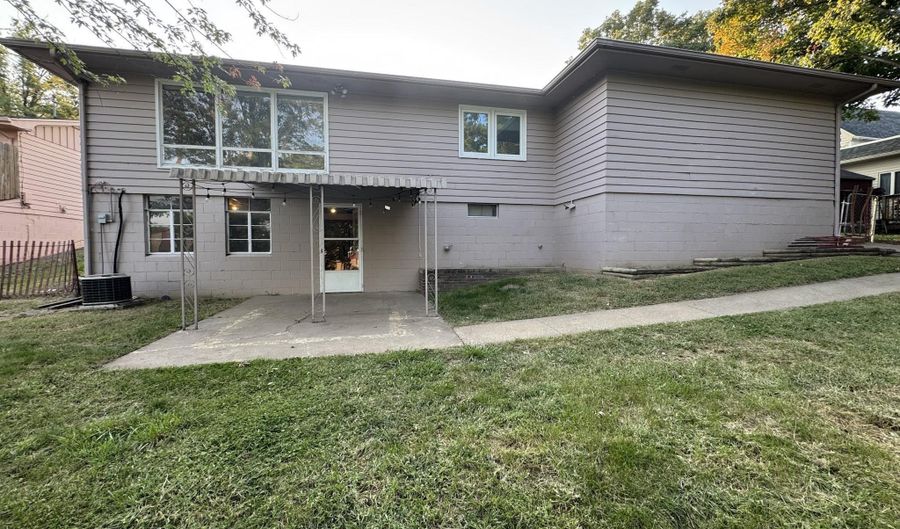 902 Plum St, Atlantic, IA 50022 - 3 Beds, 2 Bath