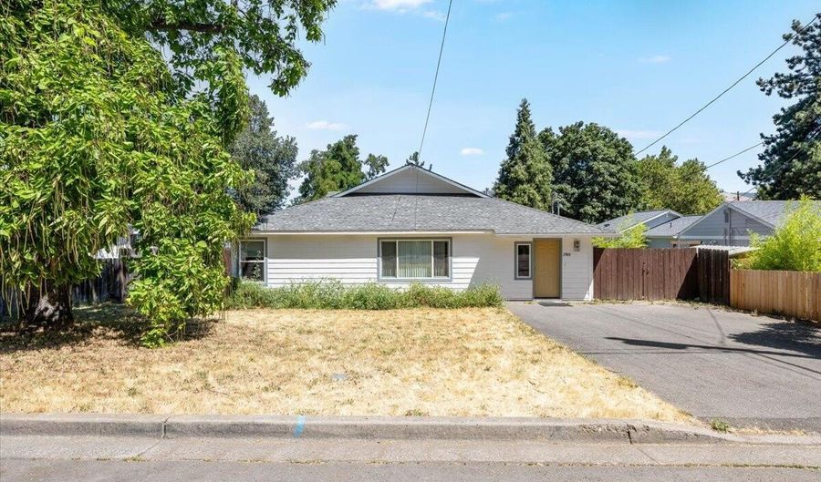 2969 Barbara St, Ashland, OR 97520 - 4 Beds, 2 Bath