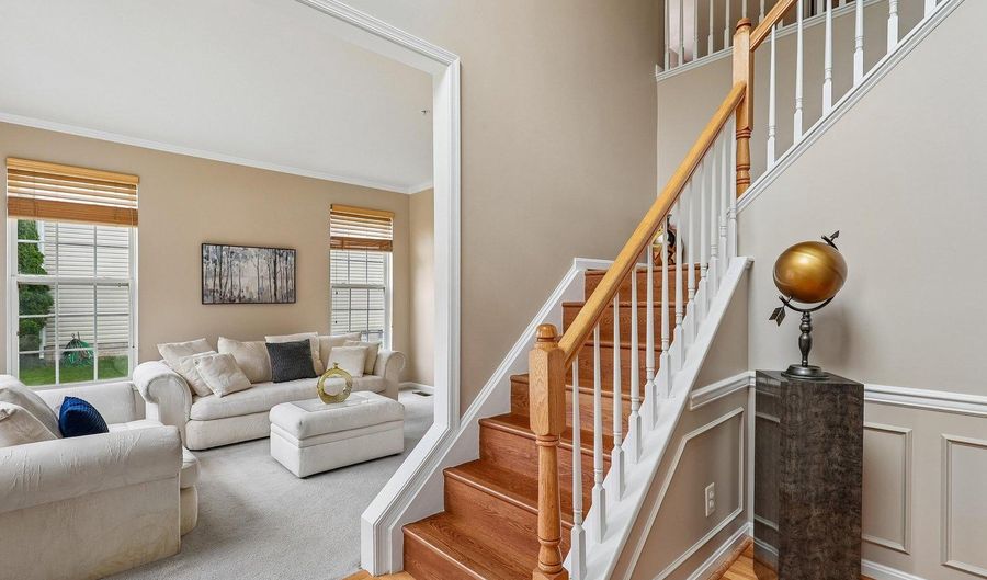 8006 OAT CHASE Ln, Bowie, MD 20715 - 4 Beds, 3 Bath