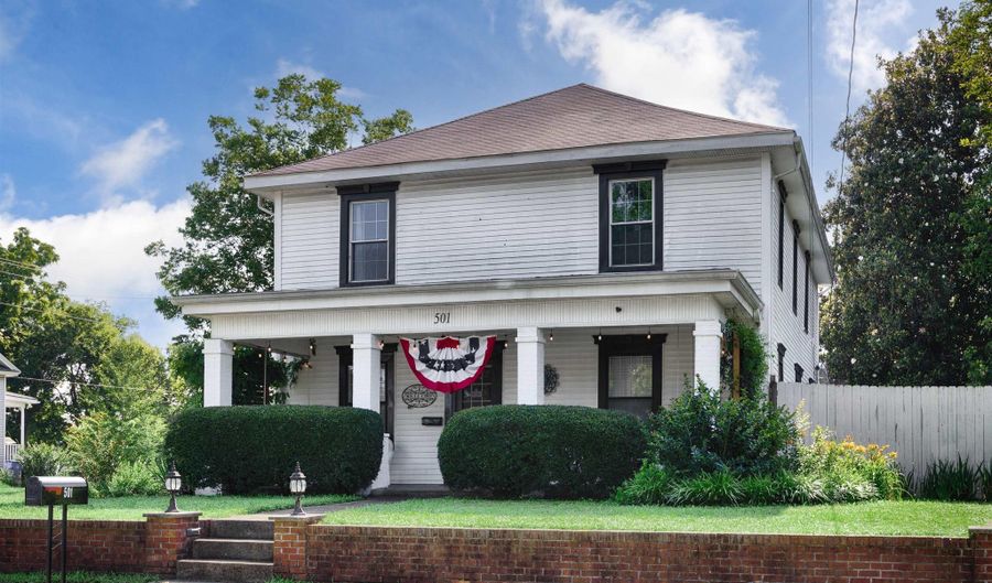 501 S Houston St, Athens, AL 35611 - 4 Beds, 2 Bath
