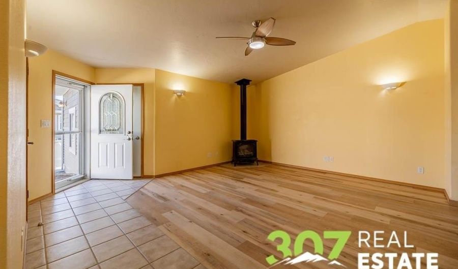 2830 Lincoln Ave, Cody, WY 82414 - 3 Beds, 2 Bath