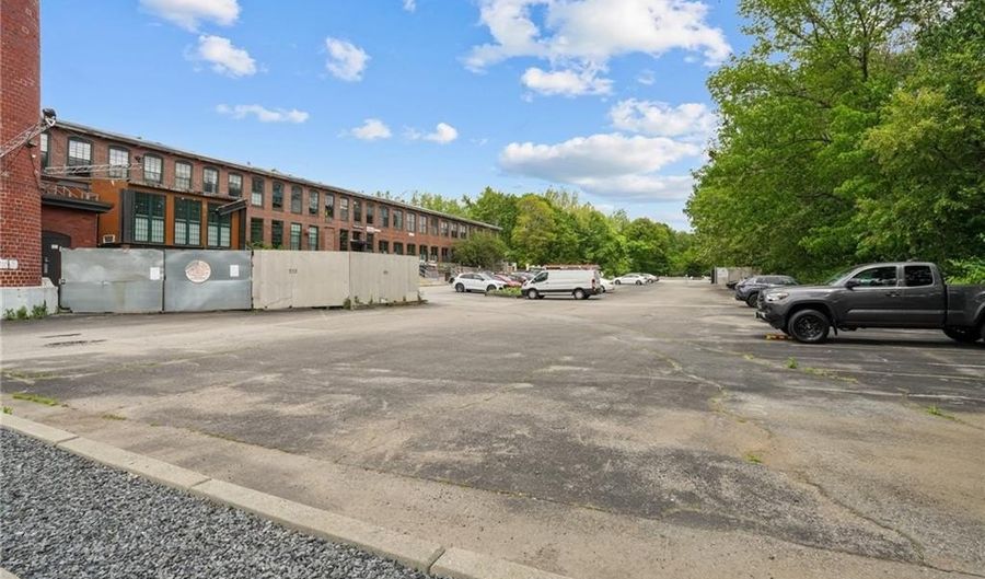 1117 Douglas Ave 120, North Providence, RI 02904 - 2 Beds, 2 Bath