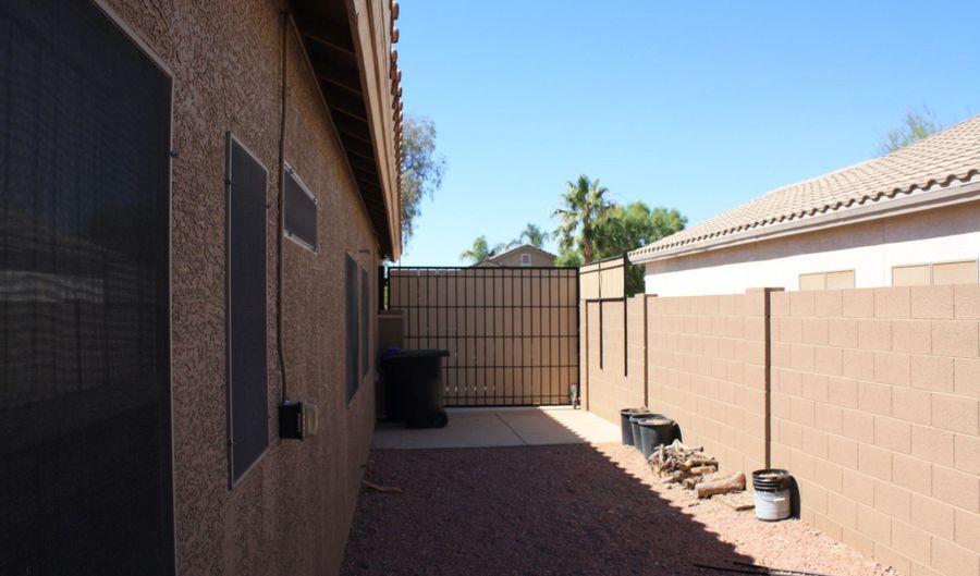 11816 W WINDSOR Ave, Avondale, AZ 85392 - 3 Beds, 2 Bath