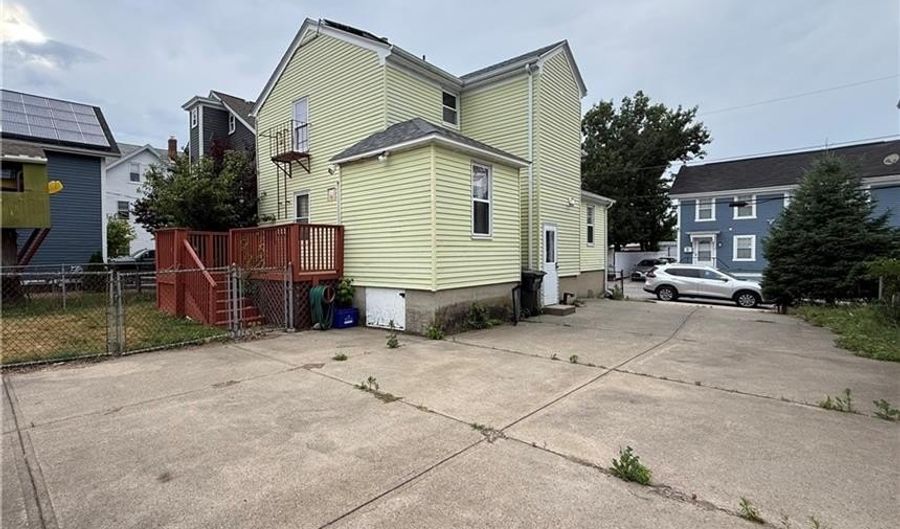 14 Park St, Central Falls, RI 02863 - 3 Beds, 2 Bath