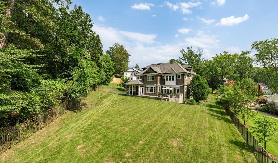 6617 LYBROOK Ct, Bethesda, MD 20817 - 6 Beds, 7 Bath