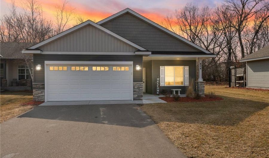 824 Winsome Way NW, Isanti, MN 55040 - 2 Beds, 2 Bath