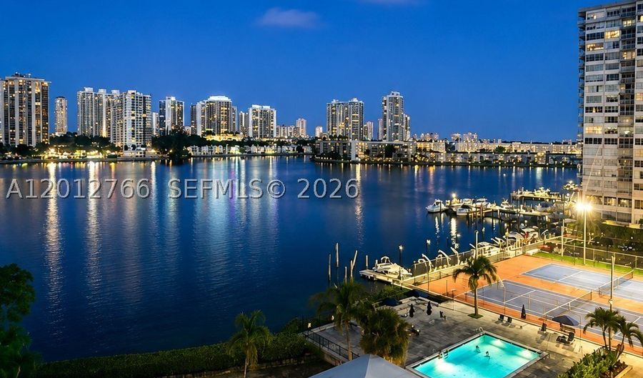 2780 NE 183rd St 710, Aventura, FL 33160 - 1 Beds, 2 Bath