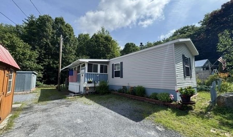 60 Tori Ln, Bennington, VT 05201 - 2 Beds, 1 Bath