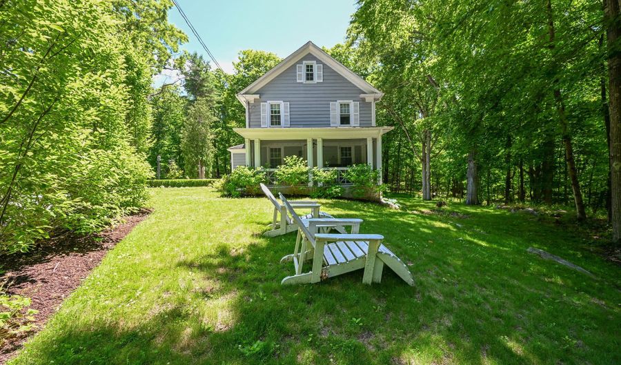 28 Rock Cut Rd, Bridgewater, CT 06752 - 4 Beds, 2 Bath