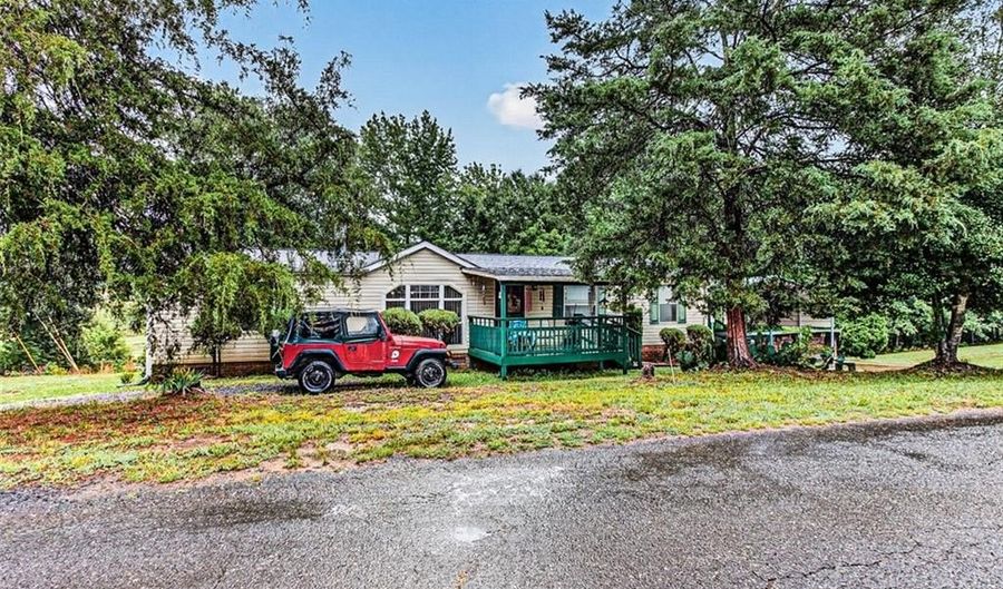 509 Roman Rd, Asheboro, NC 27205 - 3 Beds, 2 Bath