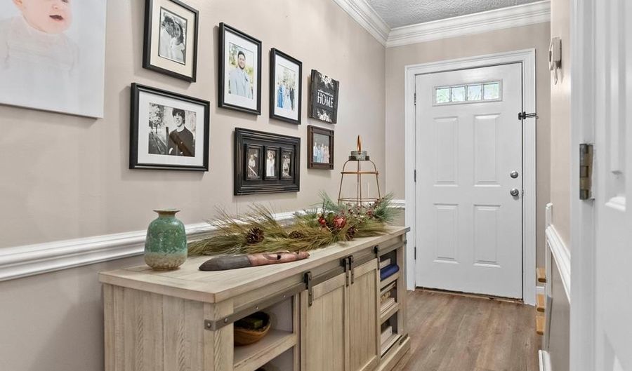 3114 WESTGATE Dr, Albany, GA 31721 - 3 Beds, 3 Bath