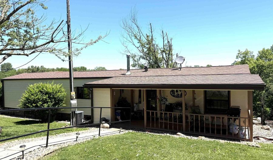 2395 Railroad St, Afton, IA 50830 - 2 Beds, 2 Bath
