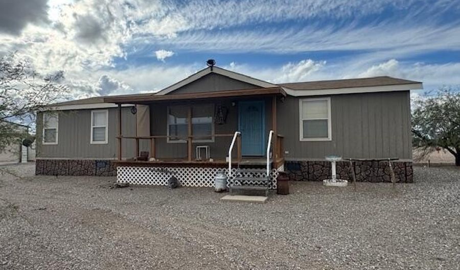 29480 Stagecoach Rd, Bouse, AZ 85325 - 3 Beds, 2 Bath