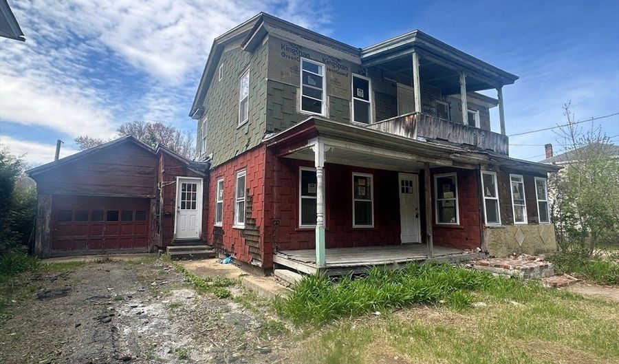 148 Main St, Barre, MA 01005 - 4 Beds, 2 Bath