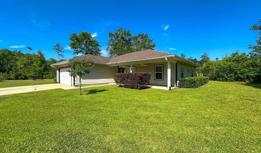 475 Grand Mesa Ave, Alford, FL 32420 - 3 Beds, 2 Bath