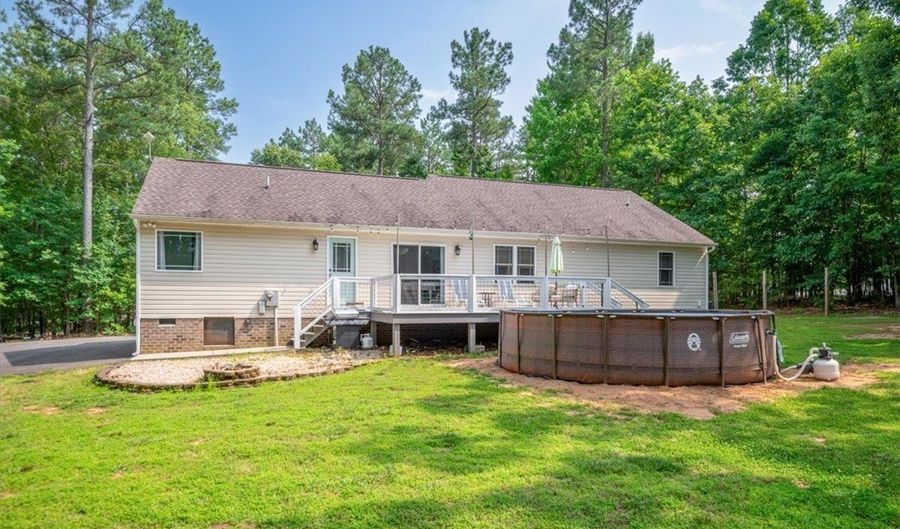 8260 Smacks Run Creek Ln, Amelia, VA 23002 - 4 Beds, 2 Bath