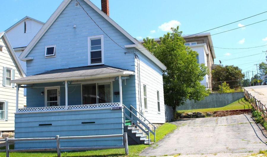 606 Rockingham St, Berlin, NH 03570 - 3 Beds, 1 Bath