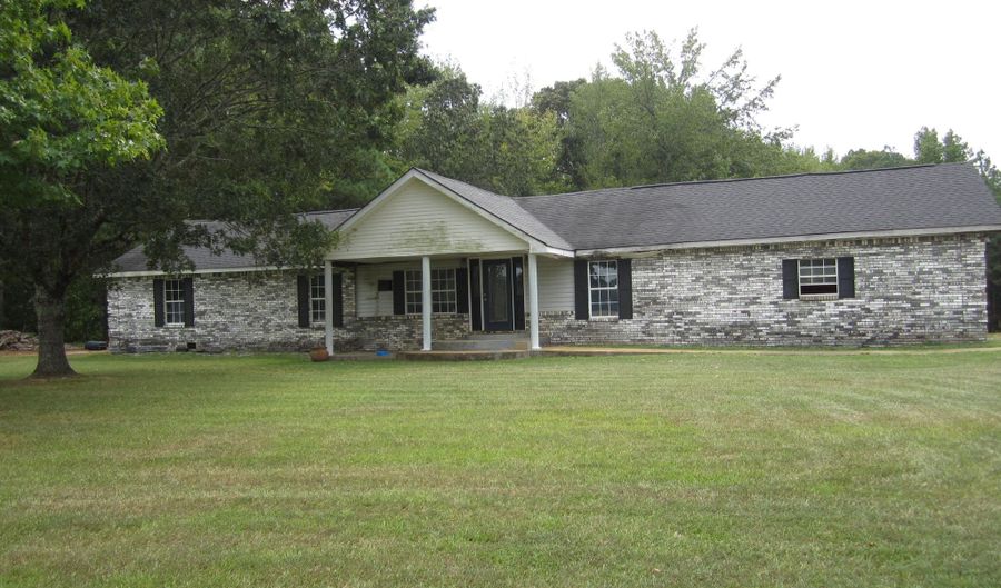 500 Cr 708, Blue Mountain, MS 38610 - 5 Beds, 2 Bath