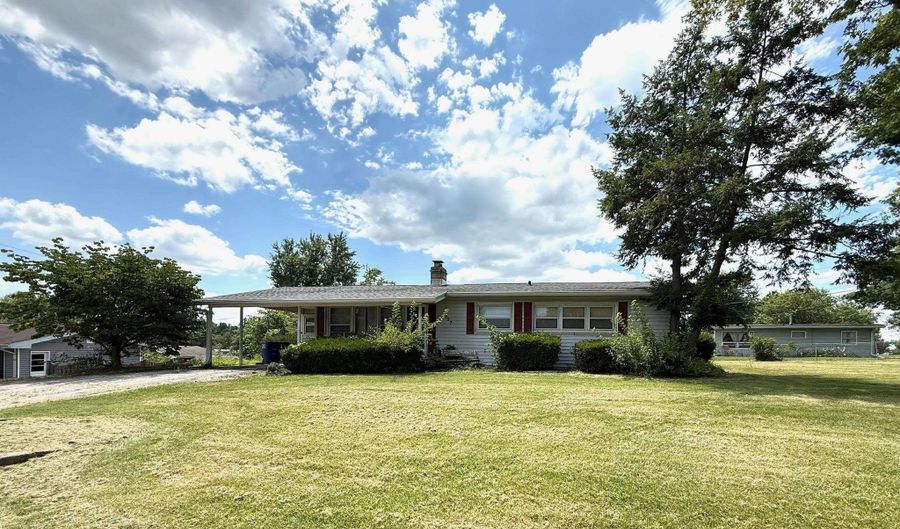 307 Eastwood Dr, Bedford, IN 47421 - 3 Beds, 2 Bath