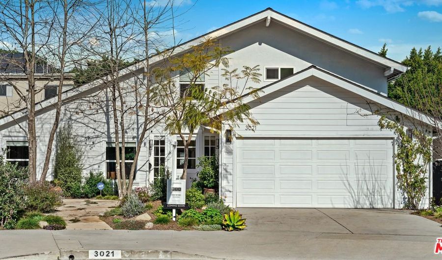 3021 AVE BARRY, Los Angeles, CA 90066 - 4 Beds, 3 Bath