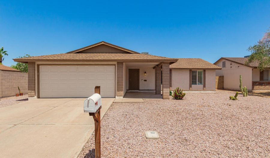 1512 W MARIPOSA Dr, Chandler, AZ 85224 - 3 Beds, 2 Bath
