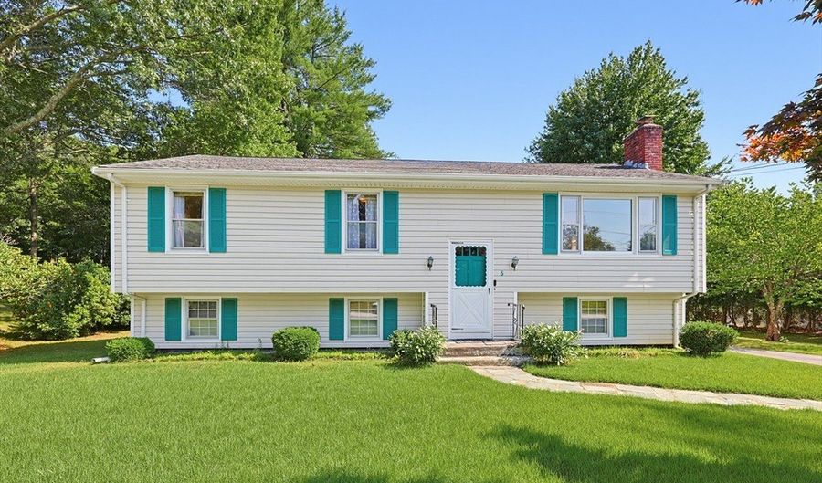 5 Nelson St, Attleboro, MA 02703 - 4 Beds, 2 Bath