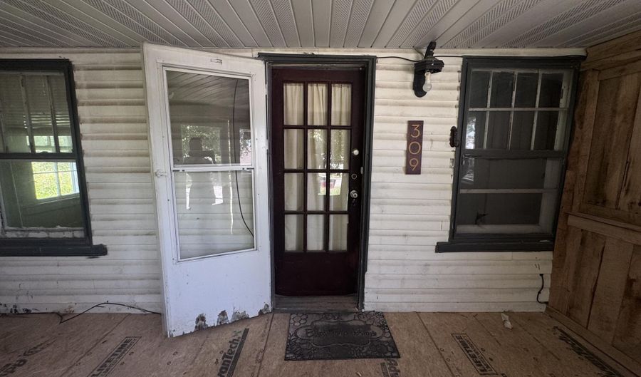 309 E Webster Ave, Ava, MO 65608 - 2 Beds, 1 Bath