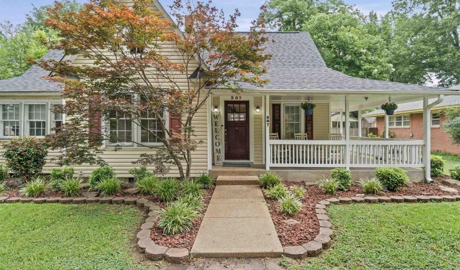 307 N 4th St, Augusta, AR 72006 - 3 Beds, 2 Bath