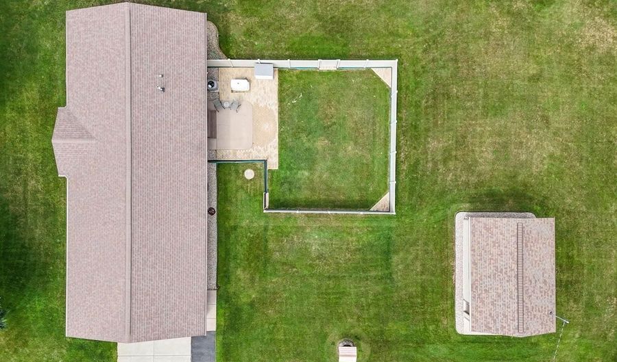 8451 Cedar Ln, Wisconsin Rapids, WI 54494 - 3 Beds, 2 Bath