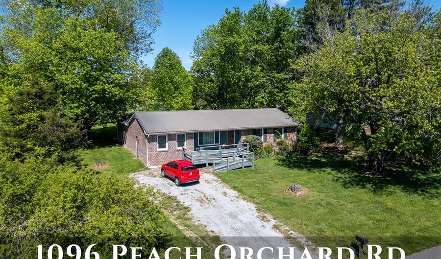 1096 Peach Orchard Rd, Cookeville, TN 38501 - 3 Beds, 3 Bath