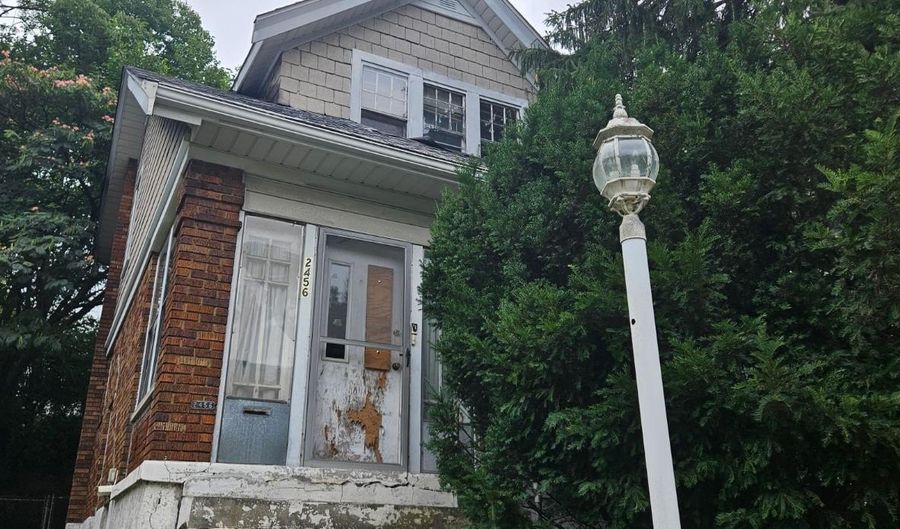 2456 Saturn St, Cincinnati, OH 45214 - 2 Beds, 1 Bath