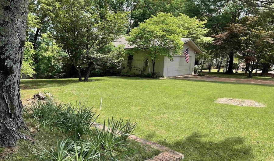 124 Big Pine Rd, Batesville, AR 72501 - 3 Beds, 2 Bath